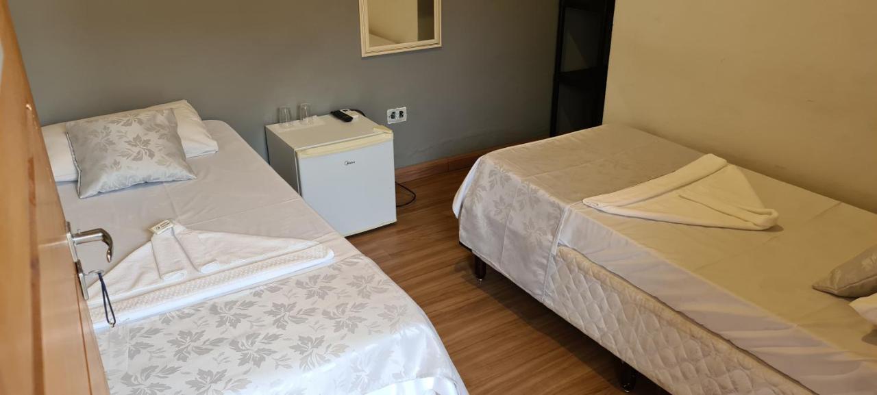 Hotel Veleiro Sao Sebastiao  Esterno foto
